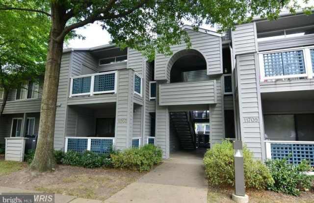 11703-E SUMMERCHASE CIR #1703-E - 11703 Summerchase Circle, Reston, VA 20194