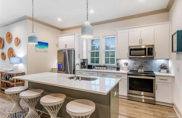 Photo of 70 Marthas Ln