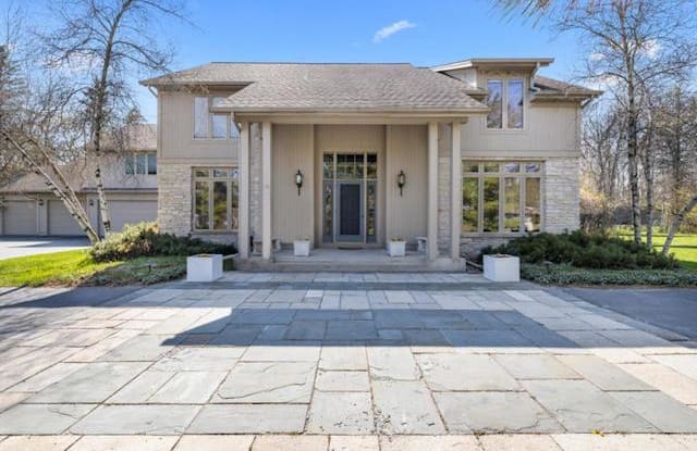 11525 North Mulberry - 11525 Mulberry Drive, Mequon, WI 53092