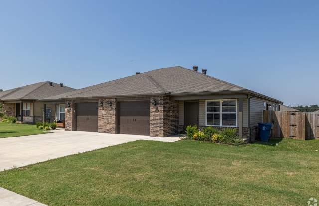 Now Leasing: 2,3, & 4-Bedroom Duplexes at Woodward Park with Attached Garage—Apply Today!
