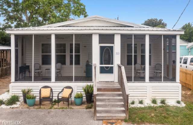 313 Laureno Place
