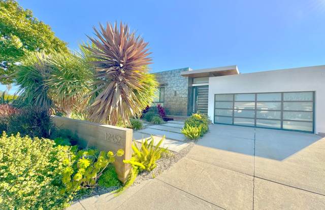 Beautiful Zen inspired modern 3 Bed + 3 Bath House + Garage + Private Yard