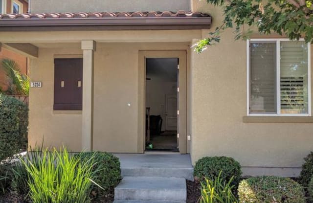 5224 Moonlit Bay Way - 5224 Moonlit Bay Way, Sacramento, CA 95835