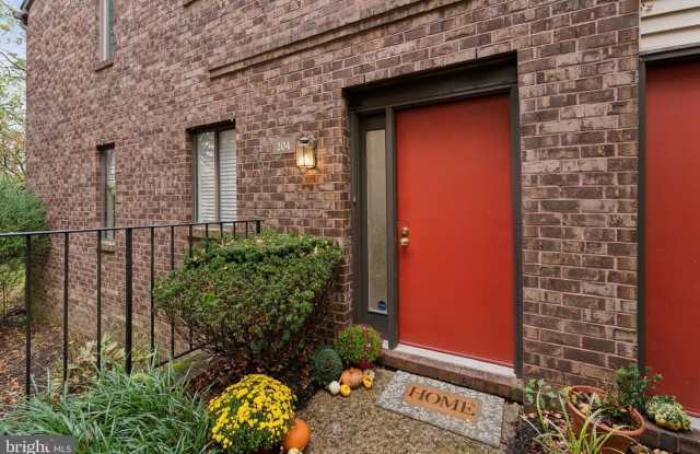 204 MOUNTAINVIEW DR #204