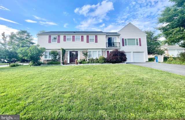 13126 PEBBLE LANE