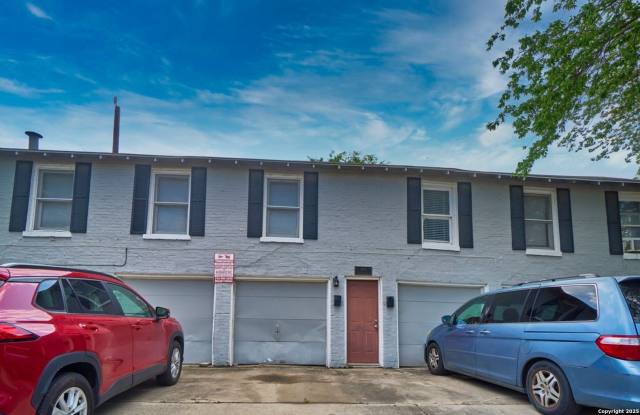 Photo of 3101 elmendorf unit: 1