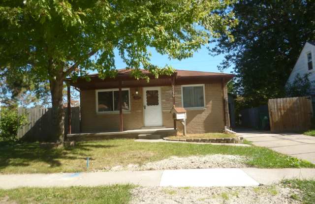 Awesome Eastpointe Ranch with finished basement