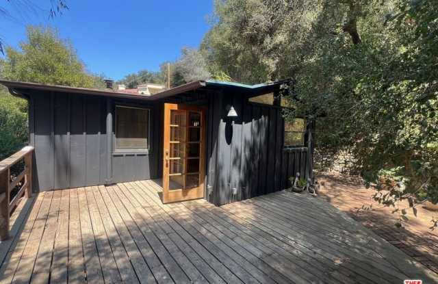 764 Old Topanga Canyon Rd unit: Main House