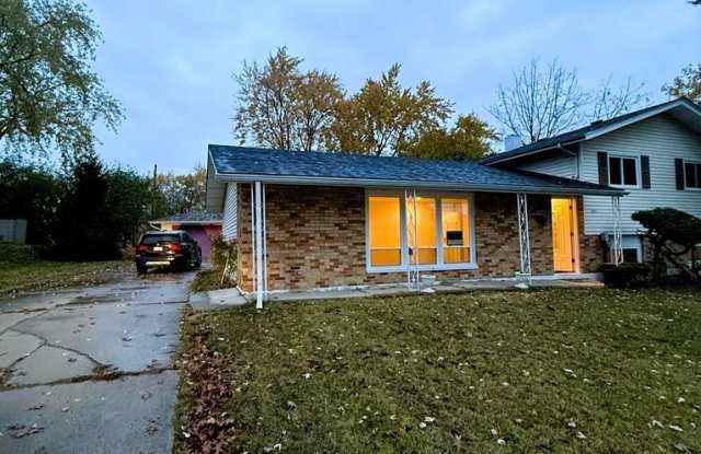 Photo of 1440 Gentry Road