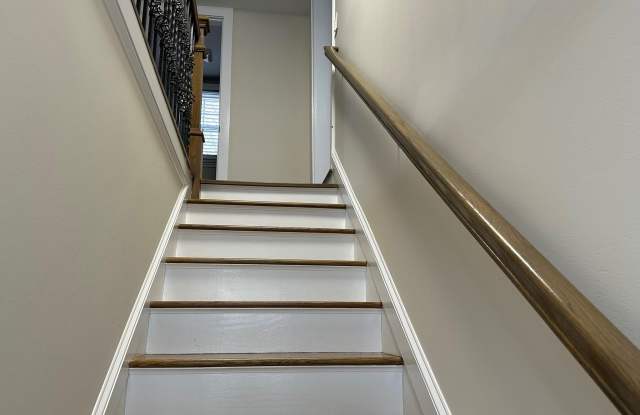 973 Route 22 unit: B