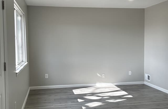 5901 Roosevelt Street