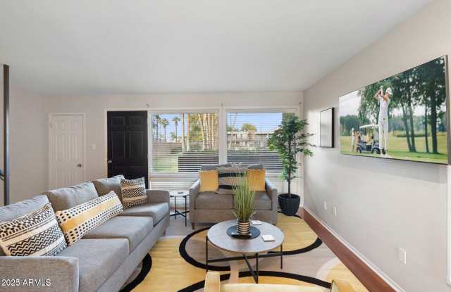 6501 N 17th Avenue unit: 101