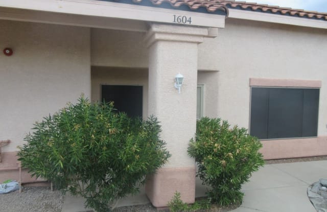 1604 N Paseo la Tinaja - 1604 North Paseo La Tinaja, Green Valley, AZ 85614