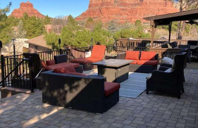 Gorgeous, modern, remodeled, furnished rental with spectacular views!