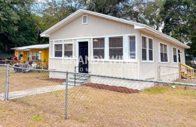 1322 East Ohio Street