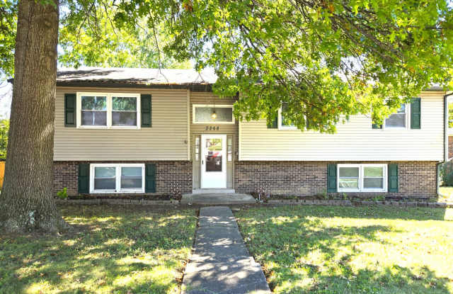 Photo of Spacious Split Level In Gainesway 251113