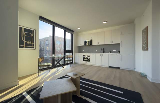 1100 West Grand Avenue