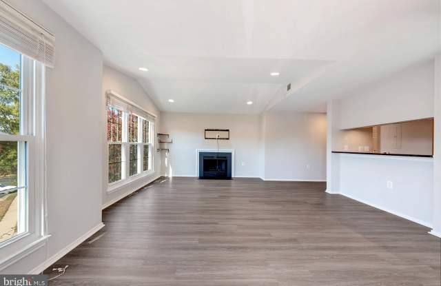 21029 TIMBER RIDGE Terrace unit: 301