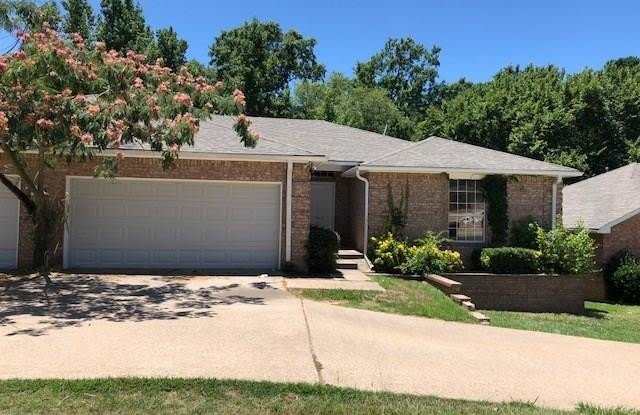 1615 Timber View Dr