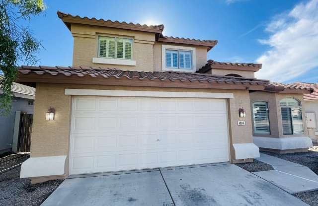 1605 E MELANIE Street