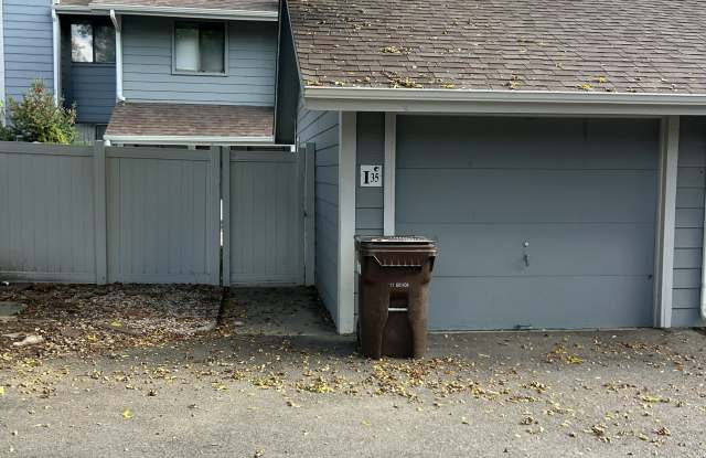 Photo of 3500 Rolling Green Dr. Unit I35 - I35