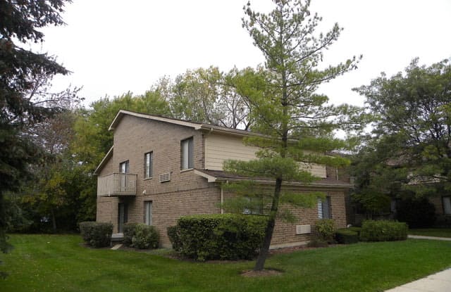 33670 North Royal Oak Lane - 33670 North Royal Oak Lane, Gages Lake, IL 60030