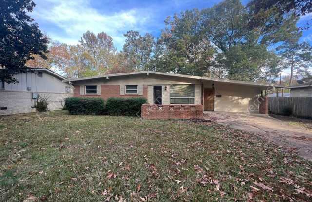 401 Oak Ln