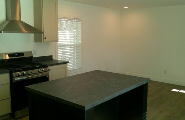 Photo of 2800 S. Lamb Blvd.