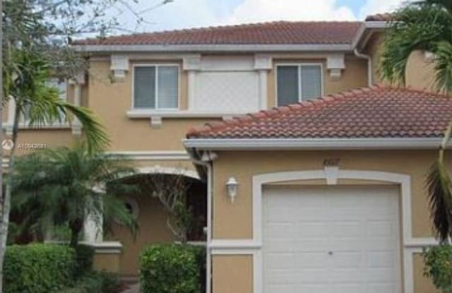 10017 Ravello Blvd - 10017 Ravello Boulevard, Fort Myers, FL 33905