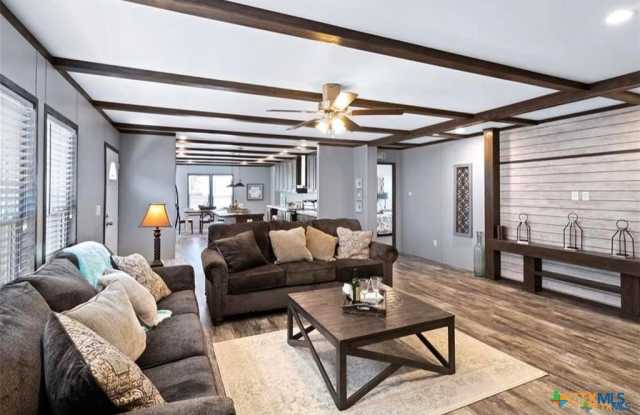 Photo of 2995 Barr Ln