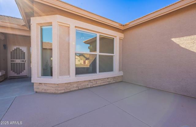 3059 E HAZELTINE Way