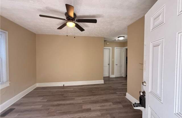 1106 Clark Street unit: B