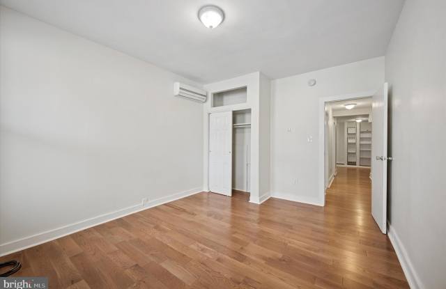 237 ROXBOROUGH Avenue unit: 2