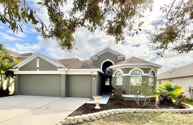 1839 MIRA LAGO CIRCLE - 1839 Mira Lago Circle, Ruskin, FL 33570