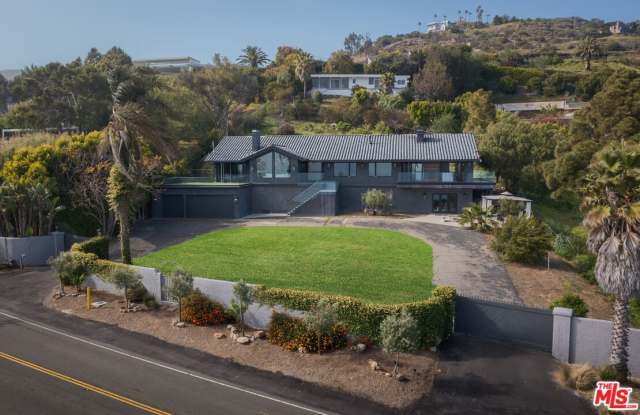 Photo of 4782 Encinal Canyon Rd
