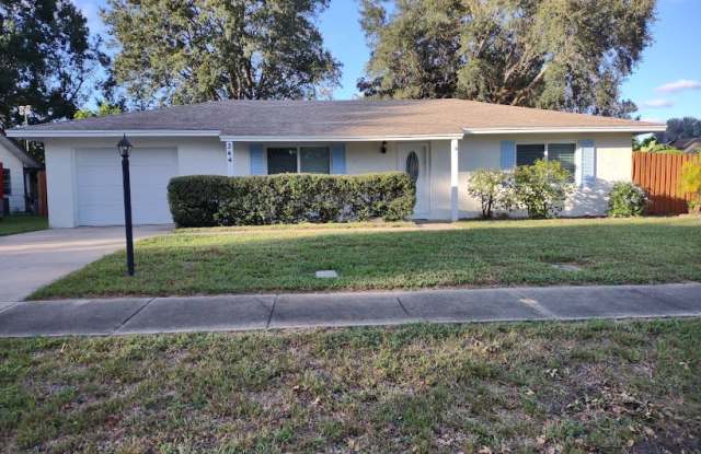 244 Leisure Cir