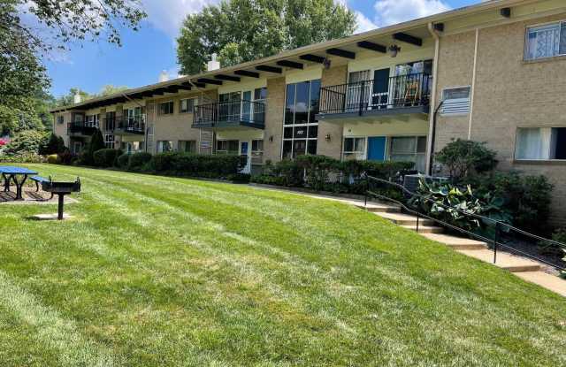 4907 AMERICANA Drive unit: 204