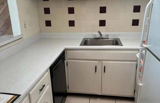 1500 Virginia Avenue - 209Apt 209