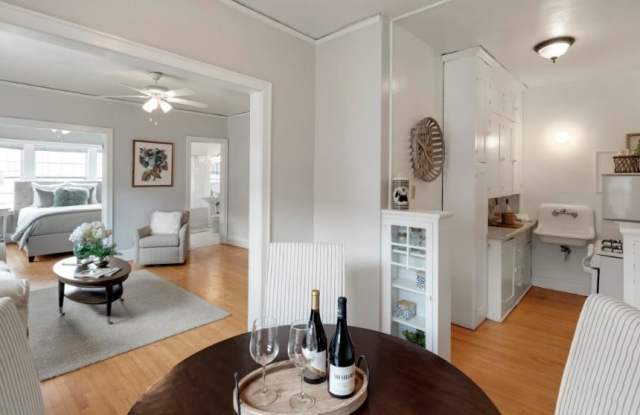 3137 Aldrich Avenue S