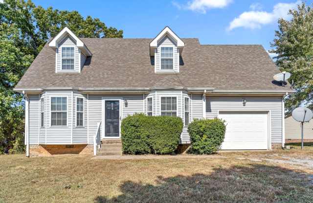 911 Van Buren Avenue, Oak Grove, KY 42262