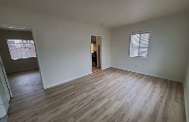 1st Month's Rent is FREE!!! Conveniently Located Newly Remodeled 1 Bed/ 1 Bath Duplex for Rent In San Leandro, Ca!!!