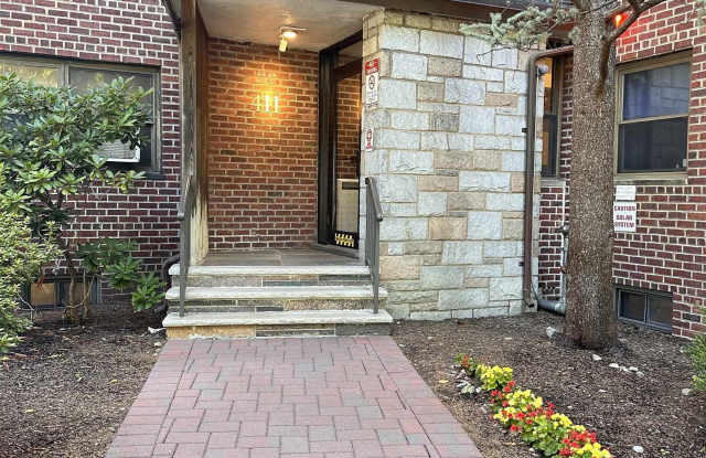 Photo of 411 PARK PL