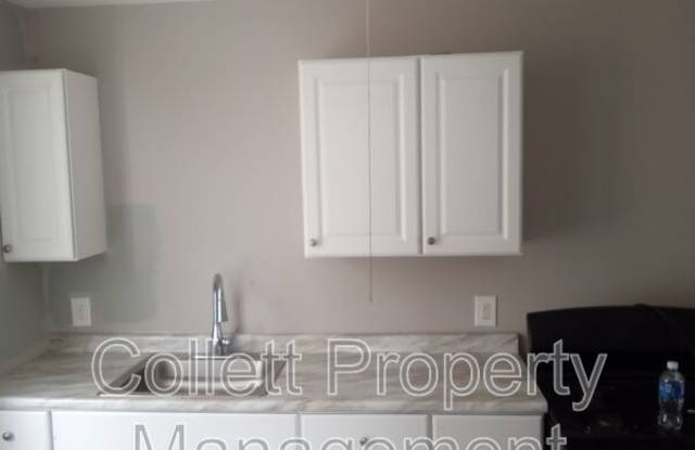 3912 Archwood Avenue - FRONT UP