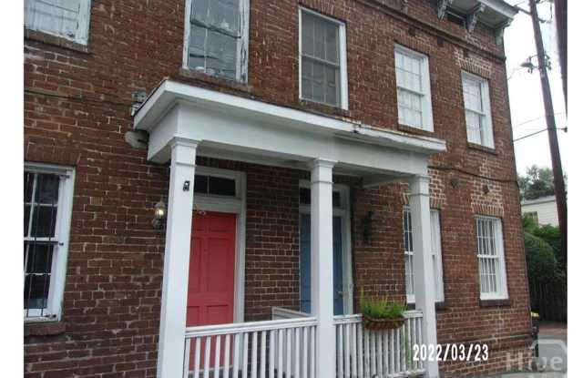 415 Price Street