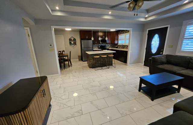 Fully Furnished 3 bedroom North Kihei Home