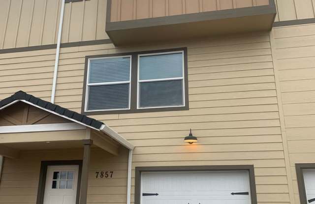 Photo of 7857 28th St