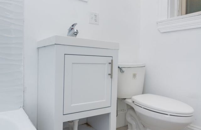 7754 South Muskegon Ave