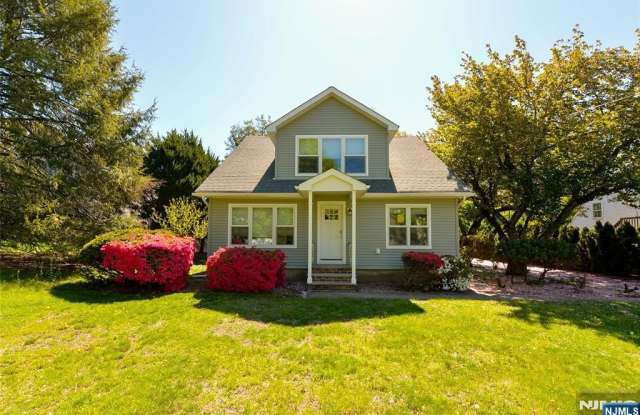 385 Goffle Road