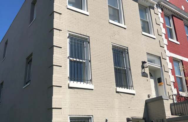 787  Fairmont St., NW