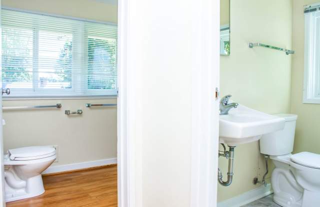 Townhouses Available Near UVA